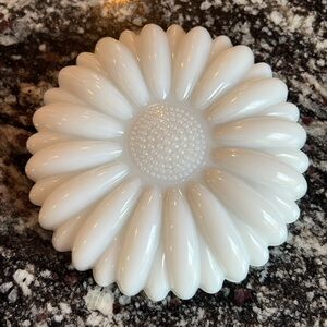 Vintage Hazel Atlas White Milk Glass Daisy/Sunflower Trinket/Ashtray
